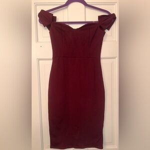 Solemio Off-Shoulder Midi Dress in Burgundy
